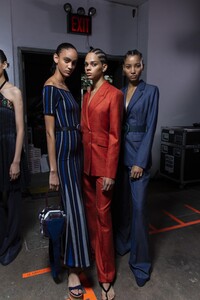 backstage-defile-gabriela-hearst-printemps-ete-2020-new-york-coulisses-36.thumb.jpg.aaaff830ab96c683f7af889956af70d7.jpg