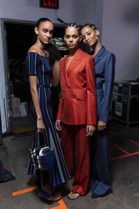 backstage-defile-gabriela-hearst-printemps-ete-2020-new-york-coulisses-38.thumb.jpg.73b8485277be4a4bde1e0adb569de7e0.jpg