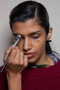 backstage-defile-gabriele-colangelo-automne-hiver-2020-2021-milan-coulisses-1.thumb.jpg.02565dc4f224e687c7def19739a9732d.jpg