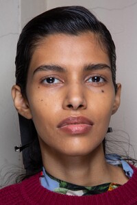 backstage-defile-gabriele-colangelo-automne-hiver-2020-2021-milan-coulisses-10.thumb.jpg.c0d2b002d895fcde26d019c4a4b79e40.jpg