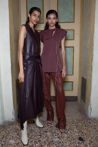 backstage-defile-gabriele-colangelo-automne-hiver-2020-2021-milan-coulisses-111.thumb.jpg.13b56b0a28143333d14aaca6ee1a9993.jpg