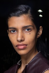 backstage-defile-gabriele-colangelo-automne-hiver-2020-2021-milan-coulisses-31.thumb.jpg.b5888ed93e741e3d7bf39a1adfbf23bd.jpg