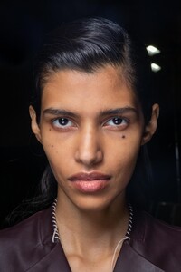backstage-defile-gabriele-colangelo-automne-hiver-2020-2021-milan-coulisses-32.thumb.jpg.82793aa4dcf9ffa67c329cce33723da6.jpg
