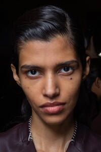 backstage-defile-gabriele-colangelo-automne-hiver-2020-2021-milan-coulisses-34.thumb.jpg.04cf0b0dfdfcdc5a6c38cd28de80f8a3.jpg