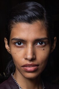 backstage-defile-gabriele-colangelo-automne-hiver-2020-2021-milan-coulisses-36.thumb.jpg.40d4d3f78a8ef1c9d1fb1134d76e7c55.jpg