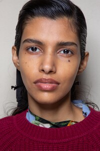 backstage-defile-gabriele-colangelo-automne-hiver-2020-2021-milan-coulisses-5.thumb.jpg.feba2c402e08304f8d7b5ca0d492647f.jpg