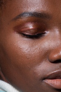 backstage-defile-genny-automne-hiver-2020-2021-milan-coulisses-16.thumb.jpg.e5518b2b8d9506ef29f1a76c20a3792e.jpg
