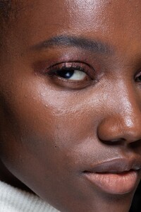 backstage-defile-genny-automne-hiver-2020-2021-milan-coulisses-38.thumb.jpg.4cdce0362ab82d9279d41a6421e051be.jpg