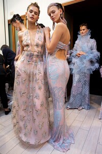 backstage-defile-giorgio-armani-printemps-ete-2020-milan-coulisses-139.thumb.jpg.f0b56f6f84271049d73c77535dd08f4d.jpg