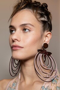 backstage-defile-giorgio-armani-printemps-ete-2020-milan-coulisses-22.thumb.jpg.543781189959b777f66e162b267b5faf.jpg