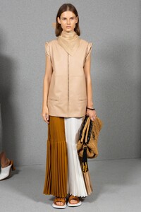 backstage-defile-givenchy-printemps-ete-2020-paris-coulisses-111.thumb.jpg.7e59e9ec54a0b084396510d633b5f906.jpg