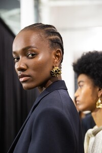 backstage-defile-jil-sander-automne-hiver-2020-2021-milan-coulisses-205.thumb.jpg.af657f847d56f380297287224af6260b.jpg
