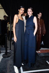backstage-defile-jil-sander-automne-hiver-2020-2021-milan-coulisses-80.thumb.jpg.d3cfd30168f6ab193076625dfb7b1495.jpg