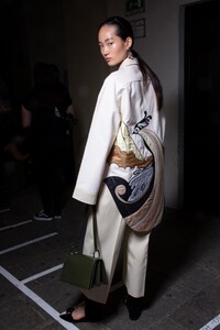 backstage-defile-jil-sander-printemps-ete-2020-milan-coulisses-22.thumb.jpg.de5527ccdd45b01060b4f53a7fc0f061.jpg