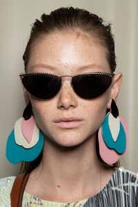 backstage-defile-lanvin-printemps-ete-2020-paris-coulisses-29.thumb.jpg.bb704f5759c4c51462b3c725ffad9ae9.jpg