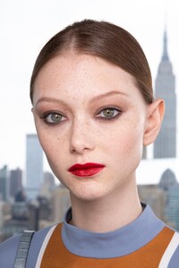 backstage-defile-longchamp-automne-hiver-2020-2021-new-york-coulisses-36.thumb.jpg.7f86e5d21bd43cc6f8febafd9c2a131c.jpg