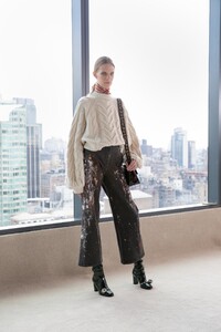 backstage-defile-longchamp-automne-hiver-2020-2021-new-york-coulisses-52.thumb.jpg.6171bddd4eab4646361a8cf649aabb55.jpg