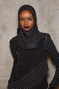 backstage-defile-max-mara-printemps-ete-2020-milan-coulisses-65.thumb.jpg.1c7e6db4d10948e10d337c4be8516ffe.jpg