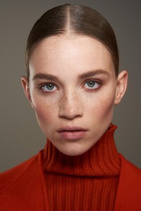 backstage-defile-michael-kors-automne-hiver-2020-2021-new-york-coulisses-27.thumb.jpg.bbe5b4c6ab79504aaa2c674bff7fb079.jpg