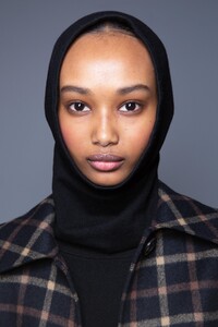 backstage-defile-michael-kors-automne-hiver-2020-2021-new-york-coulisses-93.thumb.jpg.100bd1520f7f4b45fb491c8ca2a1bb7e.jpg