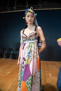 backstage-defile-missoni-printemps-ete-2020-milan-coulisses-44.thumb.jpg.87d22a8ecbee3876e14330501215e10c.jpg