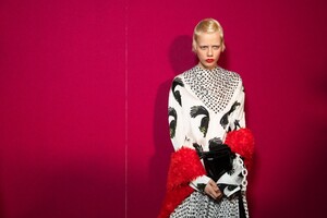 backstage-defile-msgm-automne-hiver-2020-2021-milan-coulisses-223.thumb.jpg.6f6a3933909d5c012780eea4c93a8cdf.jpg