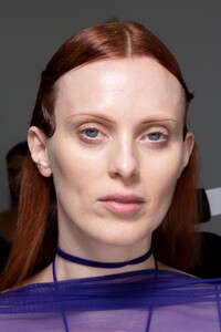 backstage-defile-mugler-printemps-ete-2020-paris-coulisses-88.thumb.jpg.c8776e57a22861dd095f392b2a07fffc.jpg