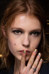 backstage-defile-nicole-miller-automne-hiver-2020-2021-new-york-coulisses-8.thumb.jpg.c20e2187e73a5f347a16d17e46b1a074.jpg