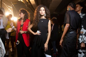 backstage-defile-off-white-printemps-ete-2020-paris-coulisses-186.thumb.jpg.db3bc5ede2950c8a34289db3bbf46d41.jpg