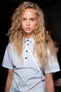 backstage-defile-off-white-printemps-ete-2020-paris-coulisses-56.thumb.jpg.d06e6c39056e95e22e9653751ee86459.jpg