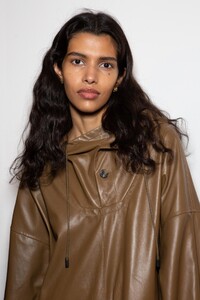backstage-defile-petar-petrov-automne-hiver-2020-2021-londres-coulisses-55.thumb.jpg.2415642b691281c89b1371c7127a2923.jpg