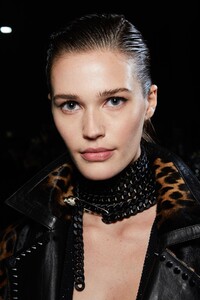 backstage-defile-philipp-plein-automne-hiver-2020-2021-milan-coulisses-246.thumb.jpg.7a852c6758ea57a5df0070c78e0b4a55.jpg