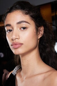 backstage-defile-prabal-gurung-automne-hiver-2020-2021-new-york-coulisses-2.thumb.jpg.91f476b8c42e73ba1758c2d8e11419f1.jpg