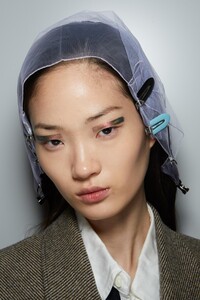 backstage-defile-prada-automne-hiver-2020-2021-milan-coulisses-128.thumb.jpg.99c3ea0dc1228465e5476cbab4c332ce.jpg