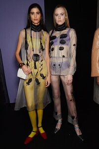 backstage-defile-prada-automne-hiver-2020-2021-milan-coulisses-166.thumb.jpg.2fb341108012ece1b06acd786e52558b.jpg