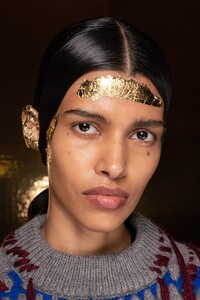 backstage-defile-preen-by-thornton-bregazzi-automne-hiver-2020-2021-londres-coulisses-5.thumb.jpg.b00f6448d20321c21e2709f466a04397.jpg