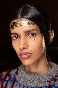 backstage-defile-preen-by-thornton-bregazzi-automne-hiver-2020-2021-londres-coulisses-6.thumb.jpg.453a39783bfed45a0295f6b14dafdab7.jpg