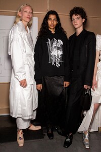 backstage-defile-preen-by-thornton-bregazzi-printemps-ete-2020-londres-coulisses-69.thumb.jpg.0e7d4ff4a04917c7973385619da3de4e.jpg