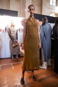 backstage-defile-salvatore-ferragamo-automne-hiver-2020-2021-milan-coulisses-99.thumb.jpg.81008163ae9cba60921c59a1e232ec7e.jpg