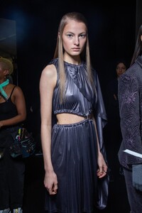 backstage-defile-sportmax-automne-hiver-2020-2021-milan-coulisses-149.thumb.jpg.a8d9ea47a1723d9b82a119a1fc395553.jpg