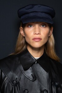 backstage-defile-sportmax-printemps-ete-2020-milan-coulisses-52.thumb.jpg.53ce05684ed8929bc05ec058544c68ea.jpg
