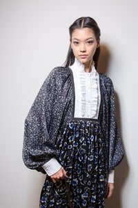 backstage-defile-tory-burch-automne-hiver-2020-2021-new-york-coulisses-68.thumb.jpg.6c0971df26082fe8758ca44feeb53914.jpg