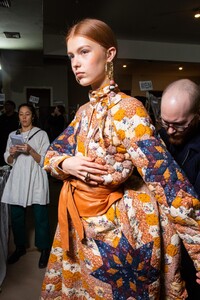 backstage-defile-ulla-johnson-automne-hiver-2020-2021-new-york-coulisses-37.thumb.jpg.13e41e76dc12bcb2329c03bfe2e48c03.jpg