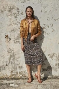 bess-silk-jacket-403997_600x.thumb.jpg.a189f1a70844626815c88b5294ee3a70.jpg