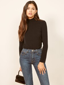 billy-sweater-black-1.thumb.jpg.99750edcf7d6e545703c59a448695d09.jpg