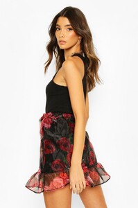 black-floral-organza-mini-skirt-2.thumb.jpeg.575ab50d622d1cf7d749e11fdf3b66aa.jpeg
