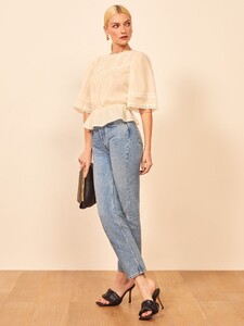 blanche-top-ivory-3.thumb.jpg.6b233ae1911c44a3b28f8ae2ade92a36.jpg