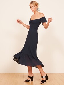 butterfly-dress-navy-2.thumb.jpg.3461b3fb1d9f1c24724e7d5b2d60e727.jpg