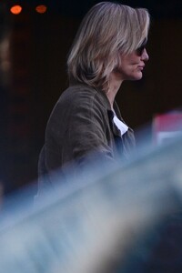 cameron-diaz-grocery-shopping-ahead-of-the-super-bowl-02-01-2020-0.jpg