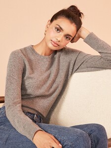 cashmere-crew-pewter-1.thumb.jpg.e811c69532913b0323efb9085af3e467.jpg